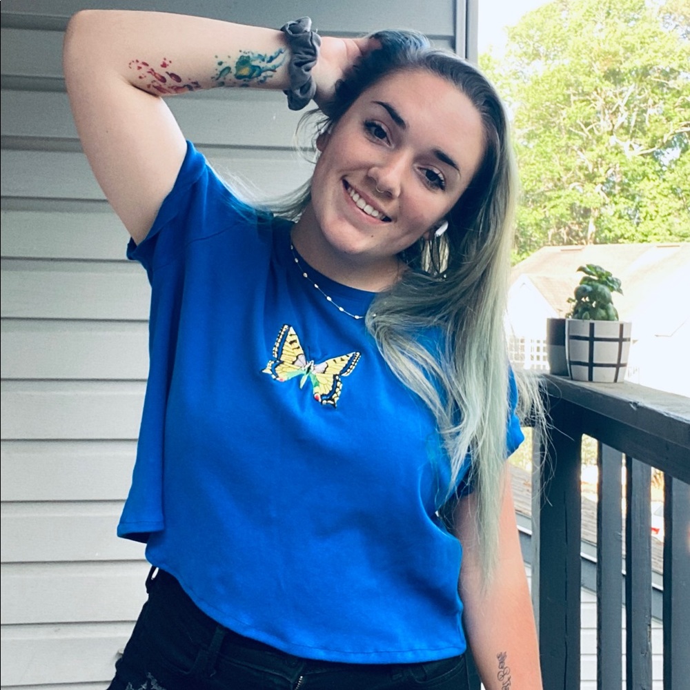 Dark blue best friend cropped tee size large